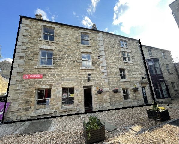 Pub / Restaurant For Sale in Buxton